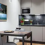 Co99 Art Building Aparthotel